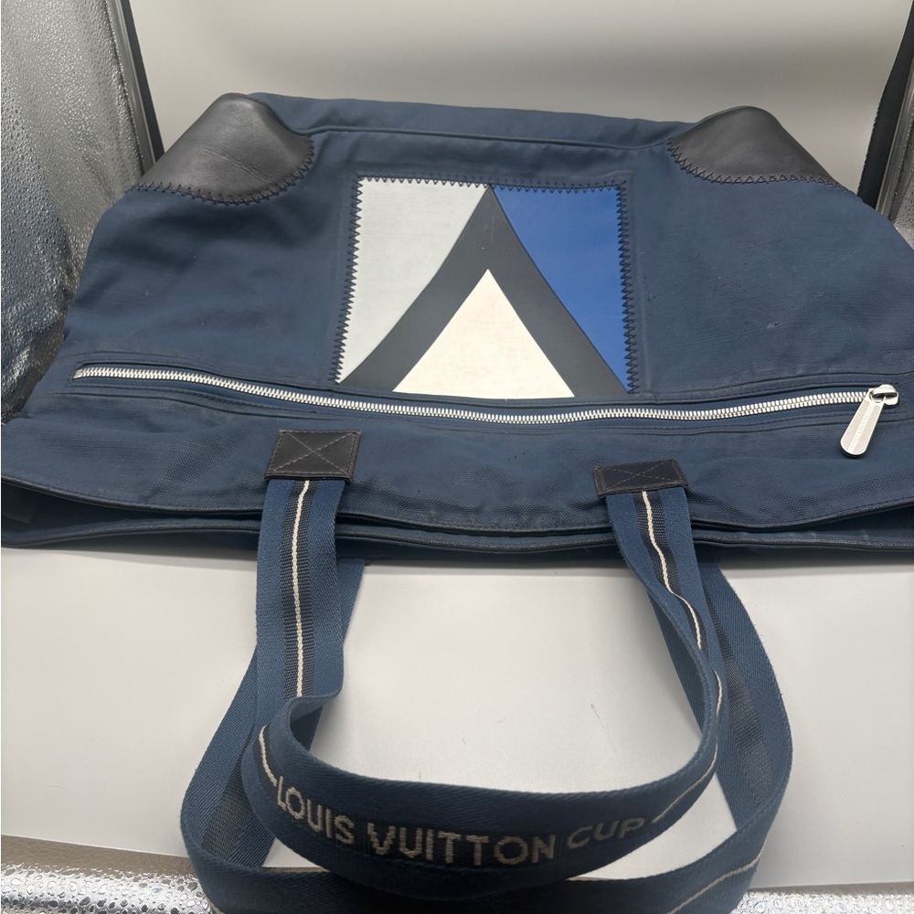 Louis Louis Vuitton cup regatta Duffle bag Navy Canvas Sailing LV cup Tote - Picture 11 of 11